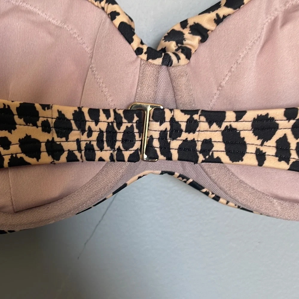 Victoria’s Secret The Knockout Bandeau 32C bikini top animal print swim leopard